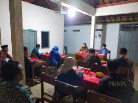 Rapat koordinasi pamong dan Bamuskal, malam ini dilaksanakan di balai kalurahan Sidoharjo.